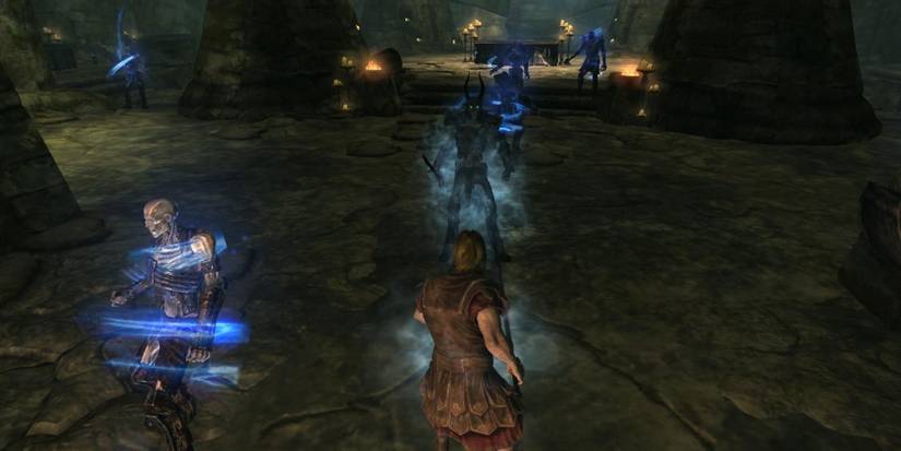 Skyrim Dragonborn Fighting Draugr