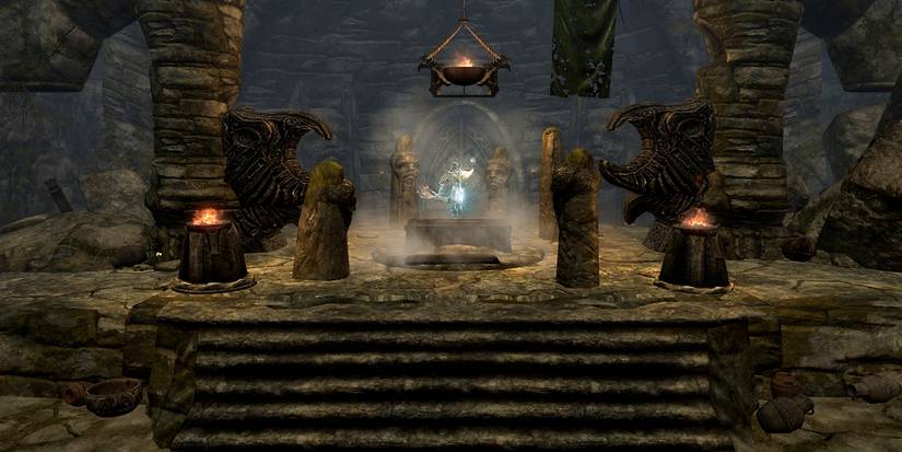 Hevnoraak rising from his sarcophagus