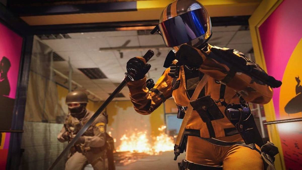 black ops cold war skin yellow outfit