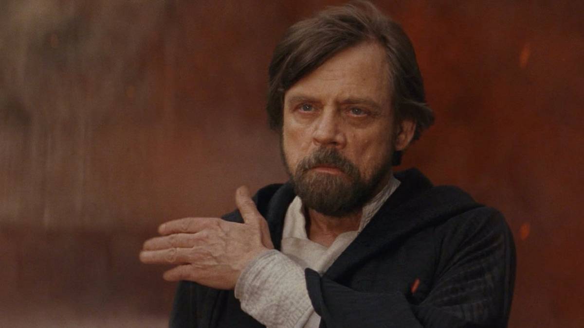 star wars the last jedi mark hamill luke skywalker brush