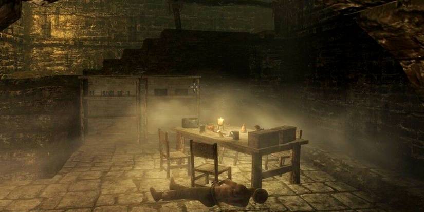 misty and filthy underground passage in riften's sewers in skyrim