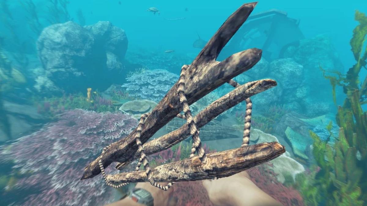 Stranded Deep splint under water