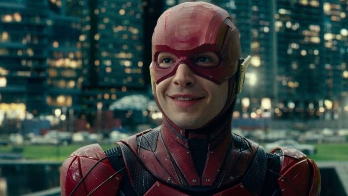 ezra miller as barry allen the flash smiling