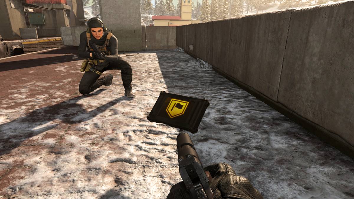 recon contract on warzone roof