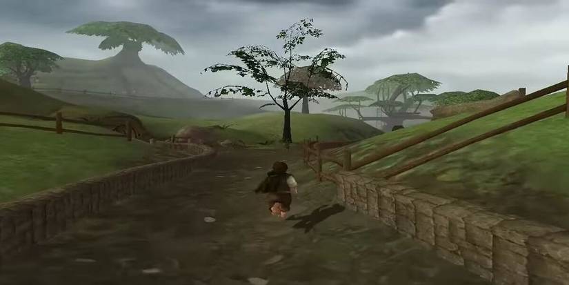 Frodo running through the Shire - Fellowship of the Ring