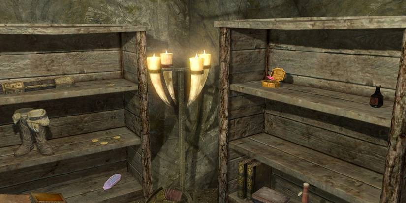 Unusual Gem in Pinewatch in Skyrim