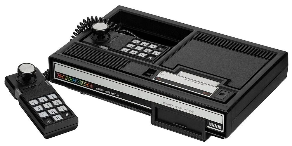 Colecovision console and controller