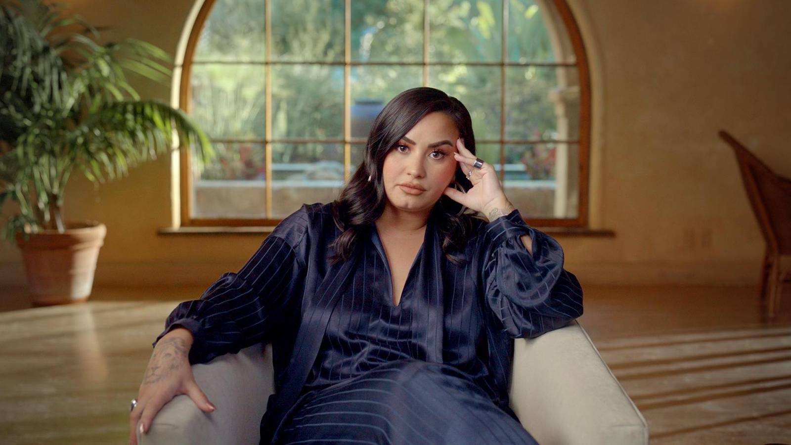 demi-lovato-dancing-with-the-devil