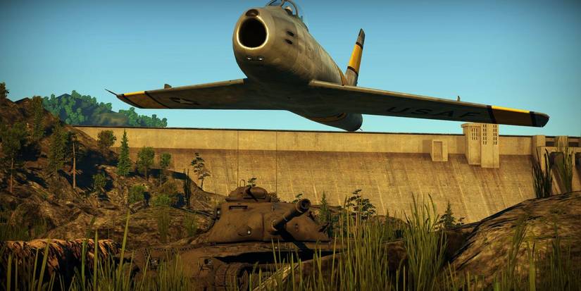 A jet in war thunder