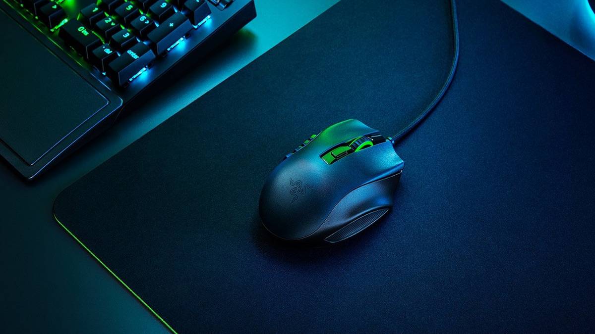 Razer Naga X Promotional Image