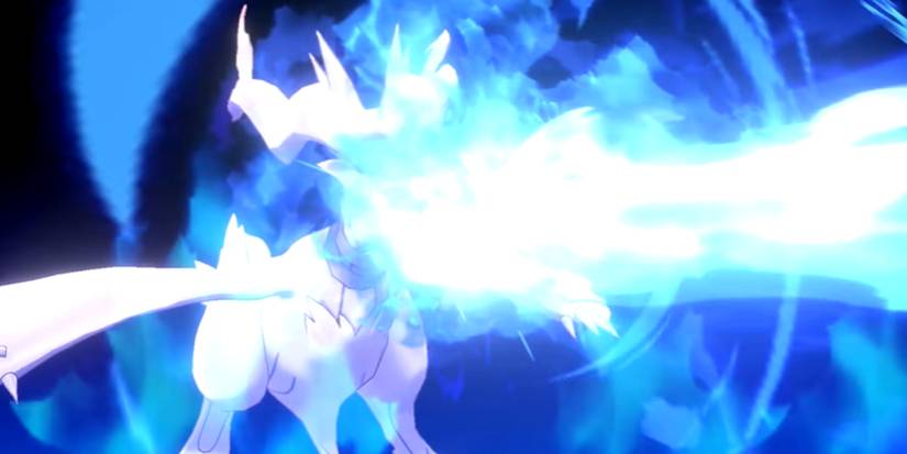Reshiram using Blue Flare