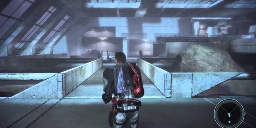 Shephard explores Noveria in Mass Effect