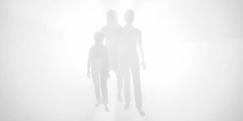 A family's outline is seen through the fod_Visage