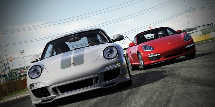 Two vehicles racing in Forza Motorsport 4