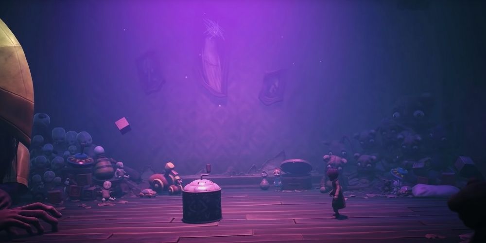Little Nightmares 2 Giant Six and Paintings in the Background Screenshot