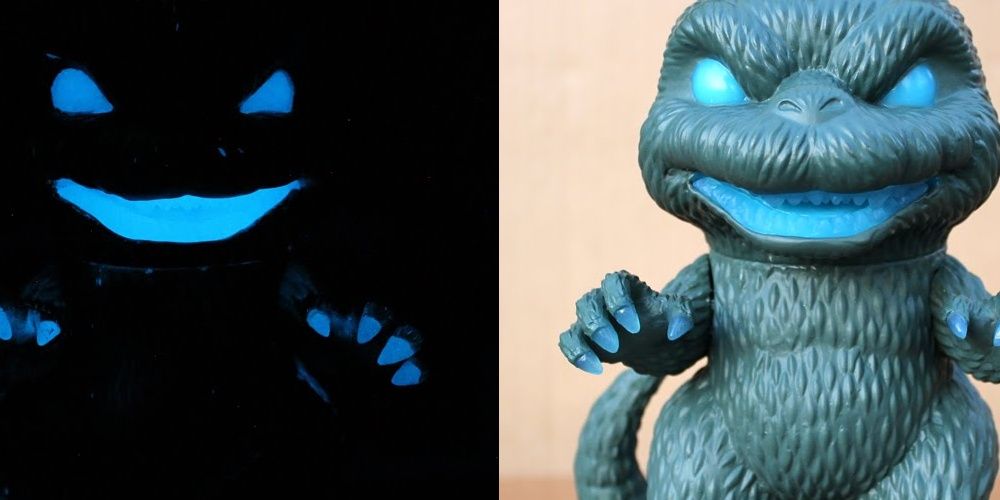 Слева - 2014 Годзилла Funko Pop в темноте, с эффектом синего свечения. Справа - Годзилла 2014 года в свете.
