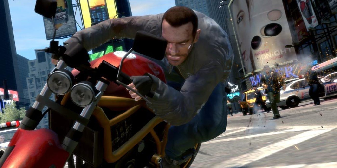Grand Theft Auto IV Niko Bellic riding a motorcycle in Liberty City