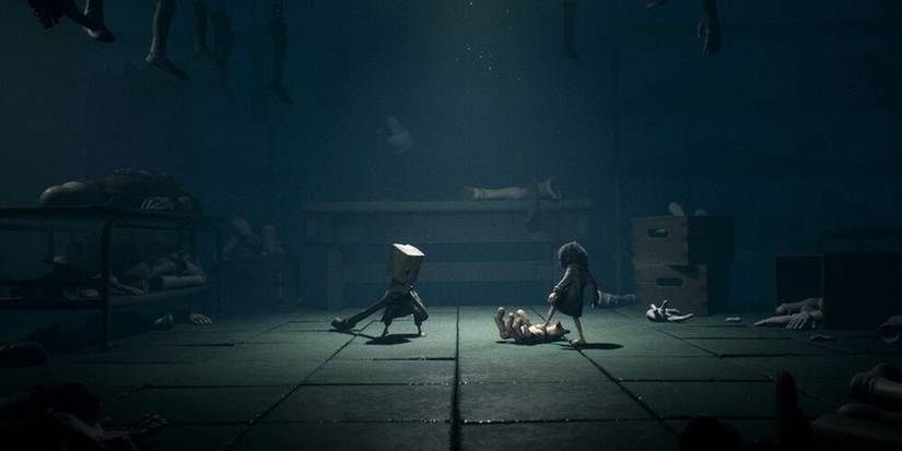 Six holds down a moving hand for Mono to smash