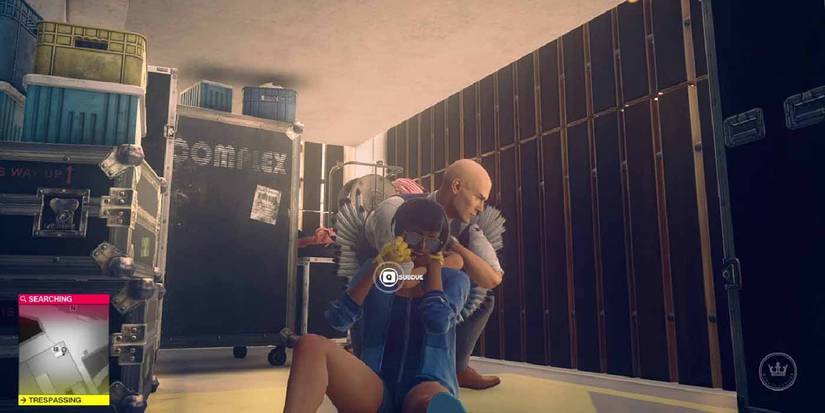 Hitman 3. Subduing a victim.