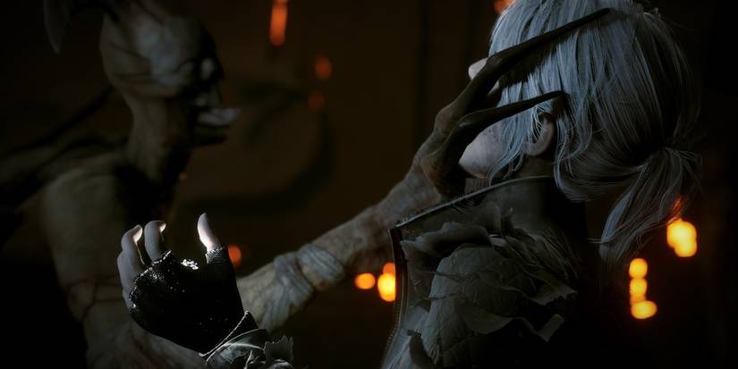 Maw attempting to possess Marianne in The Medium