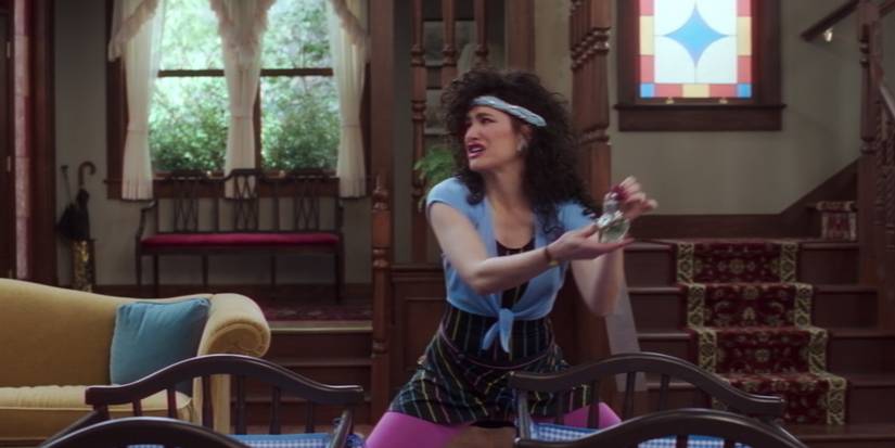 agnes wandavision lavender spray Cropped