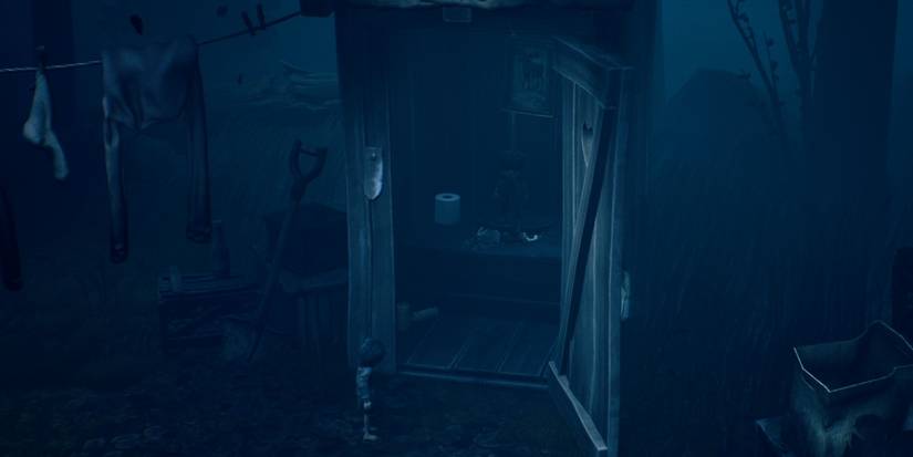 mono and six outhouse