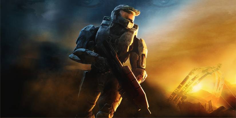 Master Chief holding rifle
