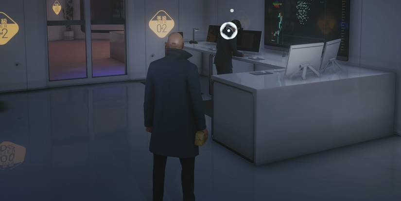 agent 47 throwing package