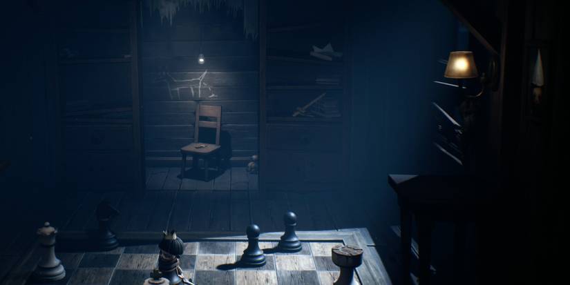 mono handing from lamp