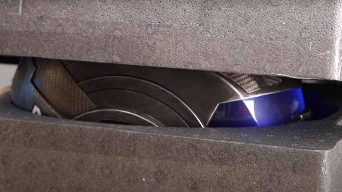 mass effect legendary cache