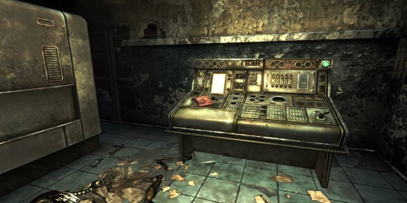 Fallout New Vegas REPCONN Museum Access Panel in Low Lit Room