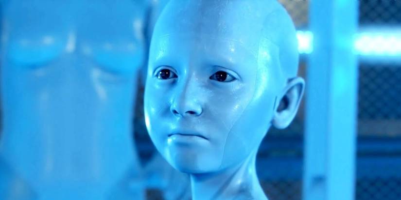 A sad android Alice waits for Kara