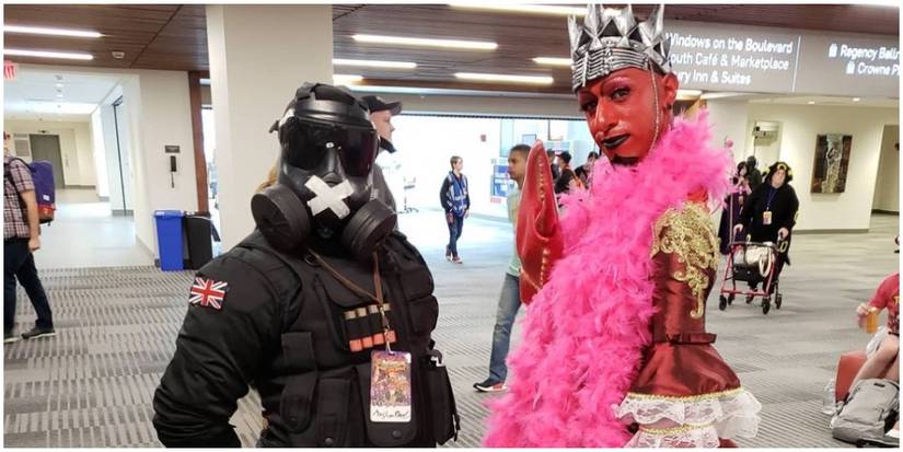 A cosplayer of HIM with a cosplayer of Mute