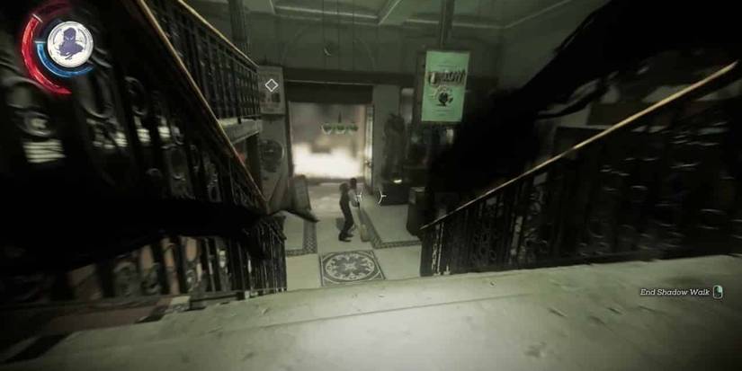 Emily uses Shadow Walk in Dishonored 2