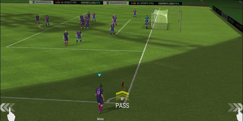 A corner kick on FIFA Mobile