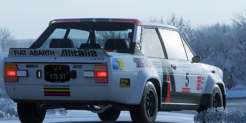 Forza Horizon 4 Abarth Fiat 131 back view in winter
