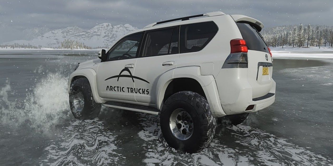 Forza Horizon 4 Toyota Land Cruiser Arctic Trucks AT37 driving on winter lake