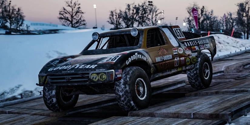 Forza Horizon 4 Toyota T100 Baja front view downhill in winter