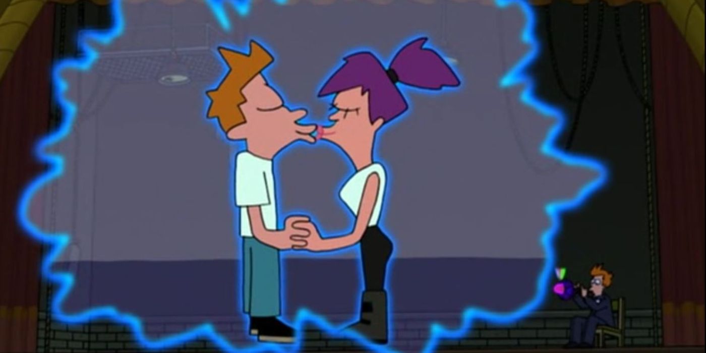 Futurama Screenshot of Fry Playing Holophoner for Leela