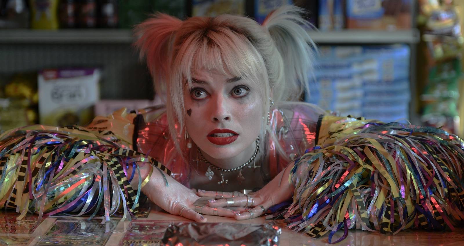 Suicide Squad Harley Quinn buys a breakfast sandwich in Birds of Prey