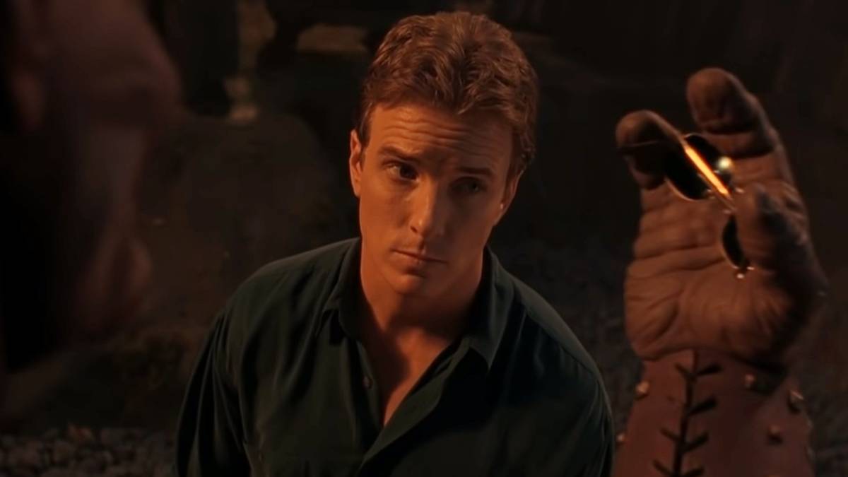 Mortal Kombat: This Character Should Not Be In The Movies Because Johnny Cage is Too Silly