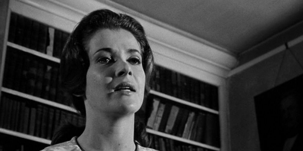 Jessica Walter plays Laura (Lilith)