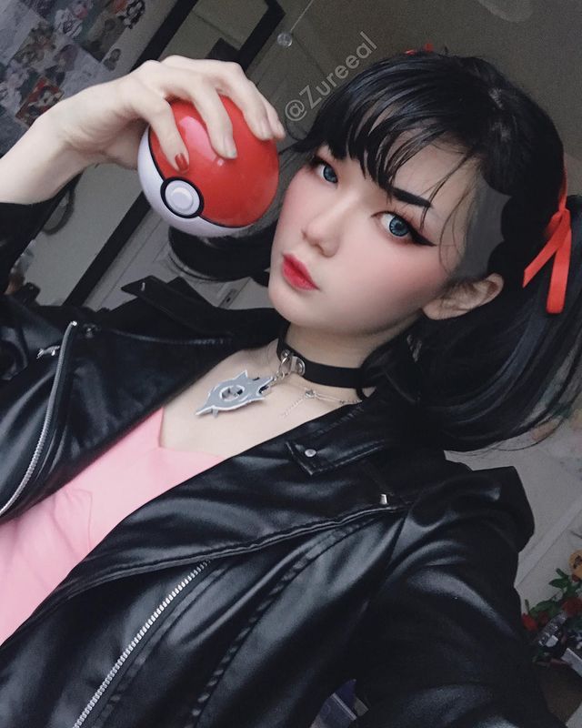 Cosplayer Looks Amazing as Pokemon Rival Marnie