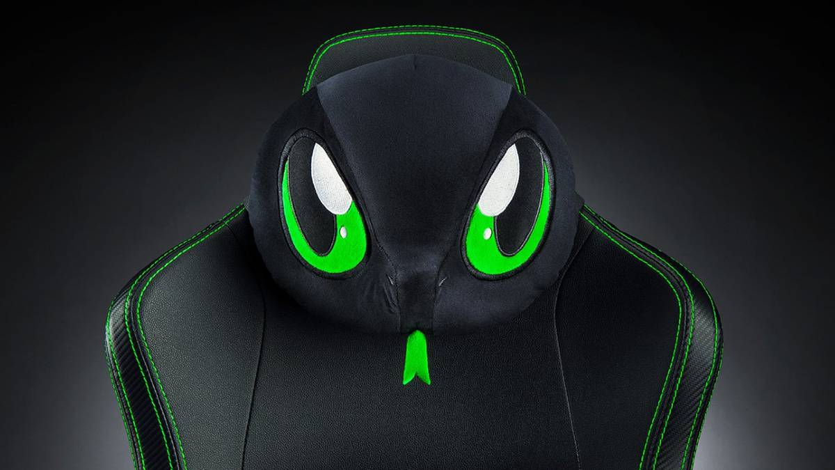 razer sneki snek pillow