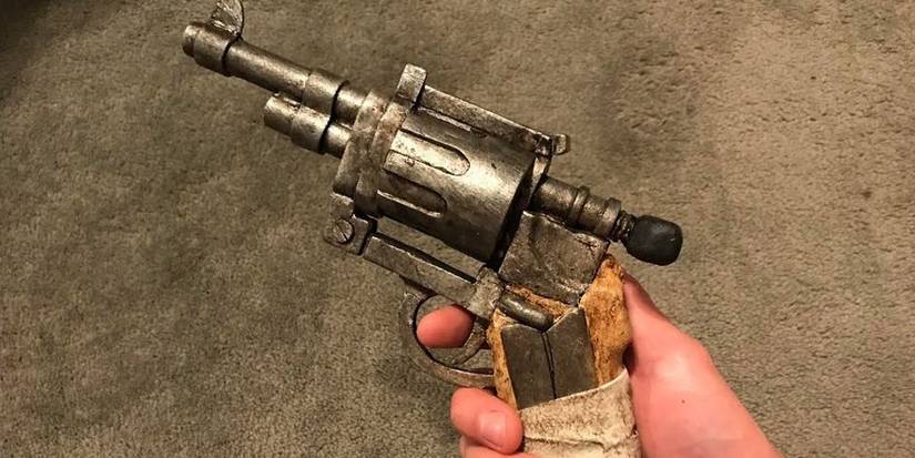 Revolver Fromm Rust Rust: Best Weapons You Can Craft (& How To Make Them)