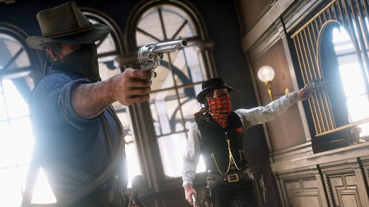 Dutch Van Der Linde and Arthur Morgan hold up a bank