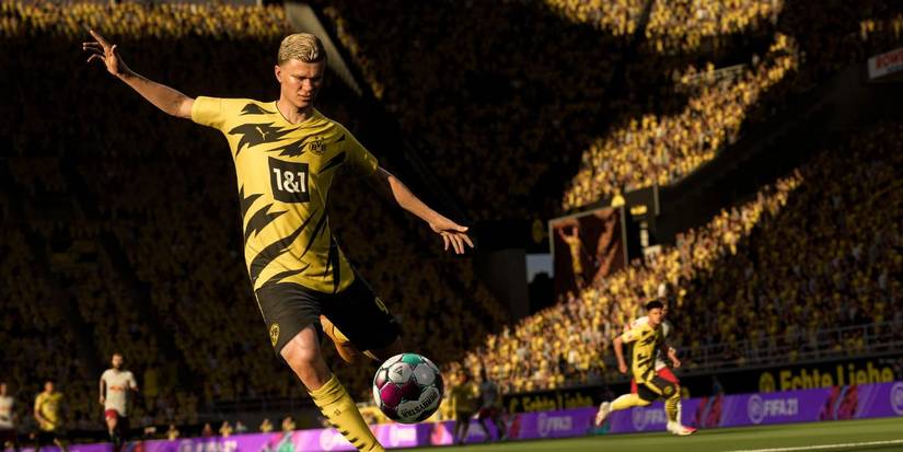 FIFA 21 Erling Haaland Taking a Shot