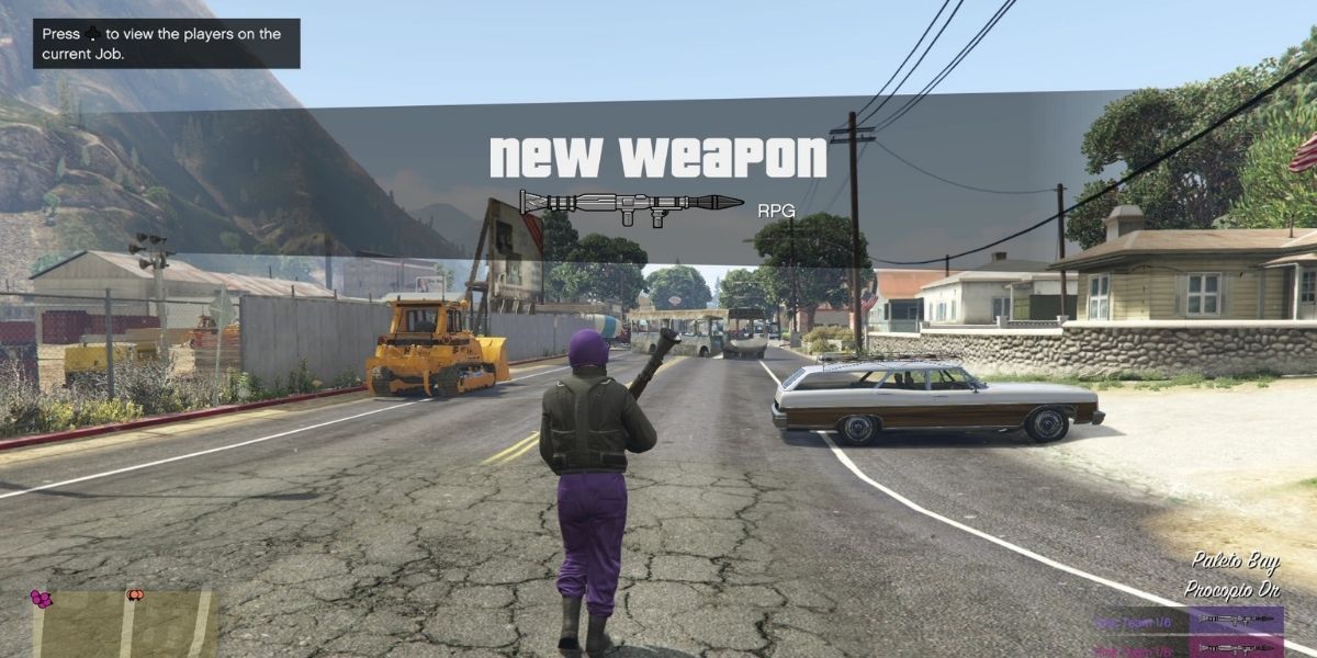 GTA Online player walking the streets with an RPG