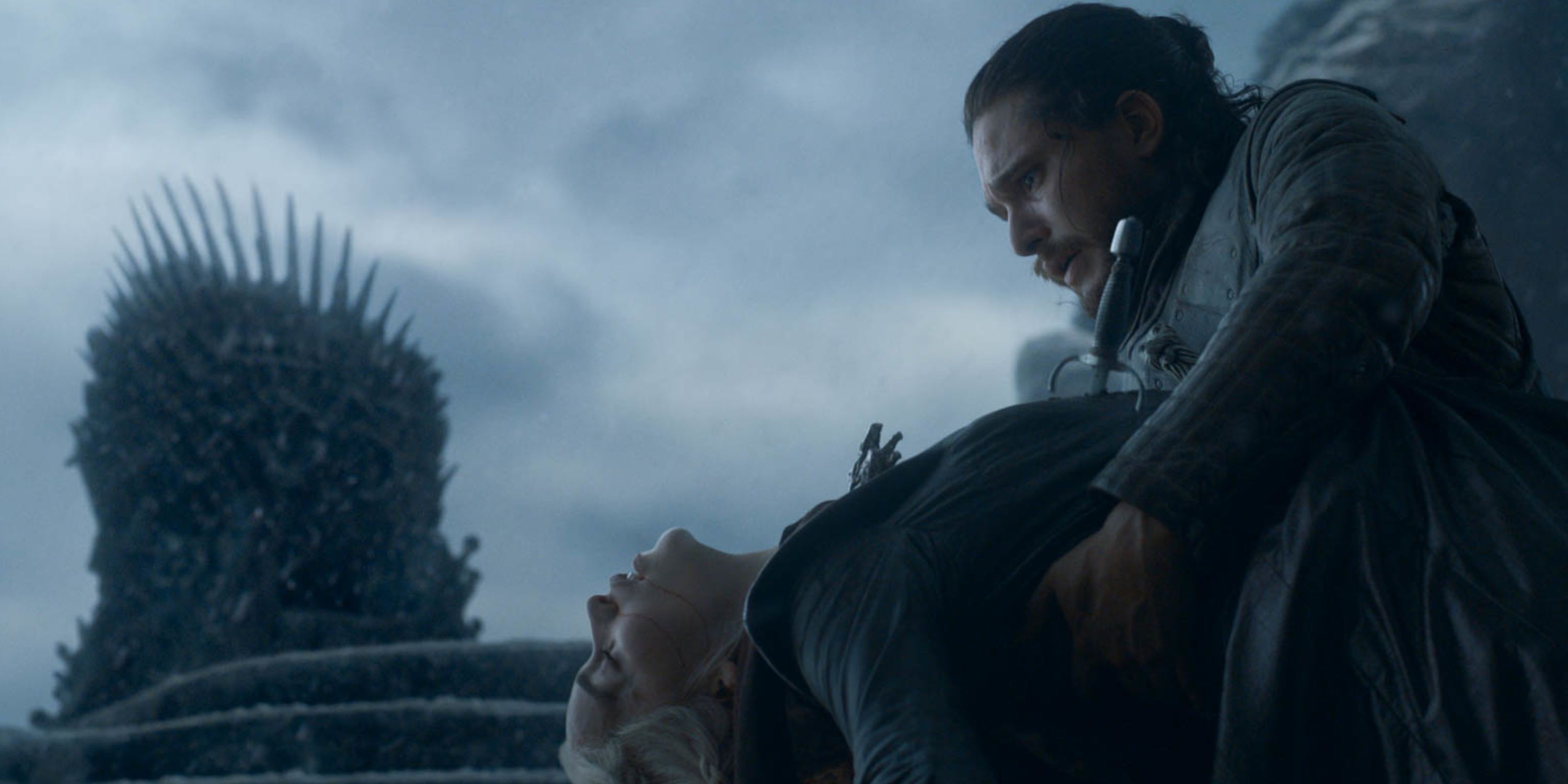Jon Snow kills Daenerys Targaryen