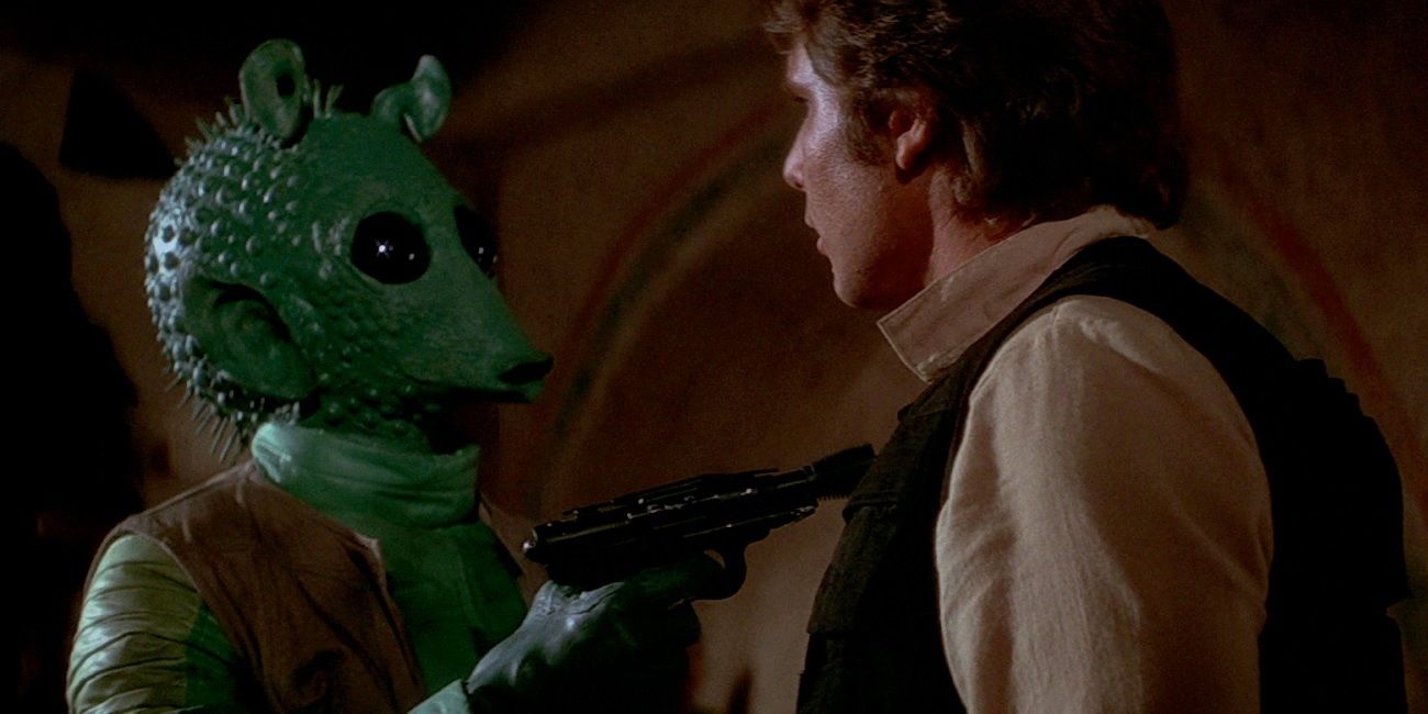 Greedo confronts Han Solo in Mos Eisley Cantina in Star Wars